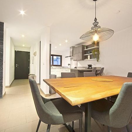 Modern Villa Close To Costabella Beach 马尔韦利亚 外观 照片