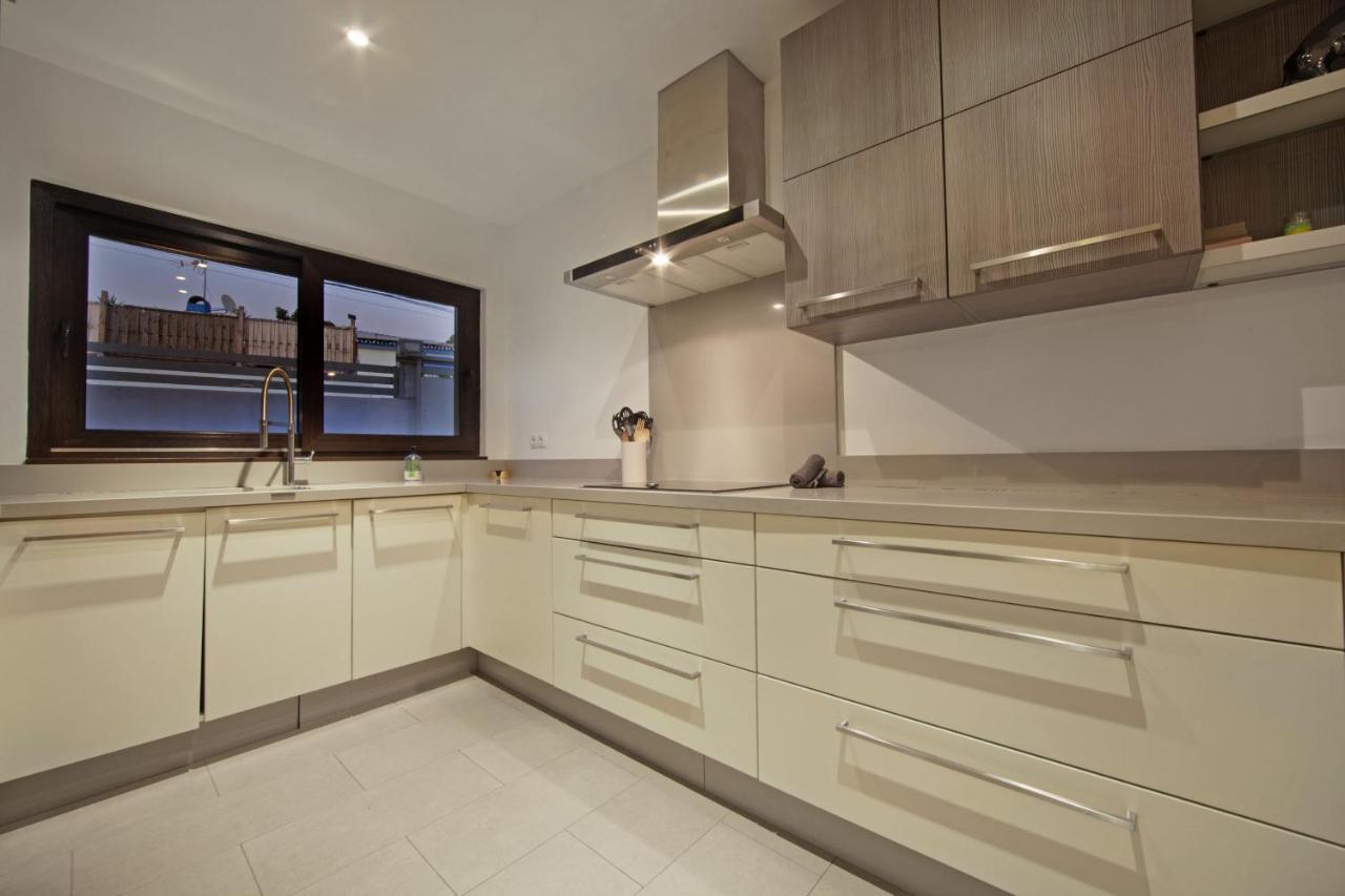 Modern Villa Close To Costabella Beach 马尔韦利亚 外观 照片